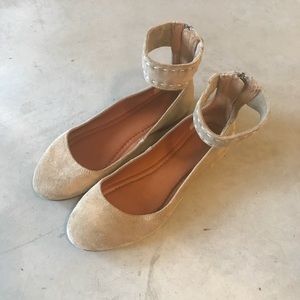 Frye Beige Suede Flats